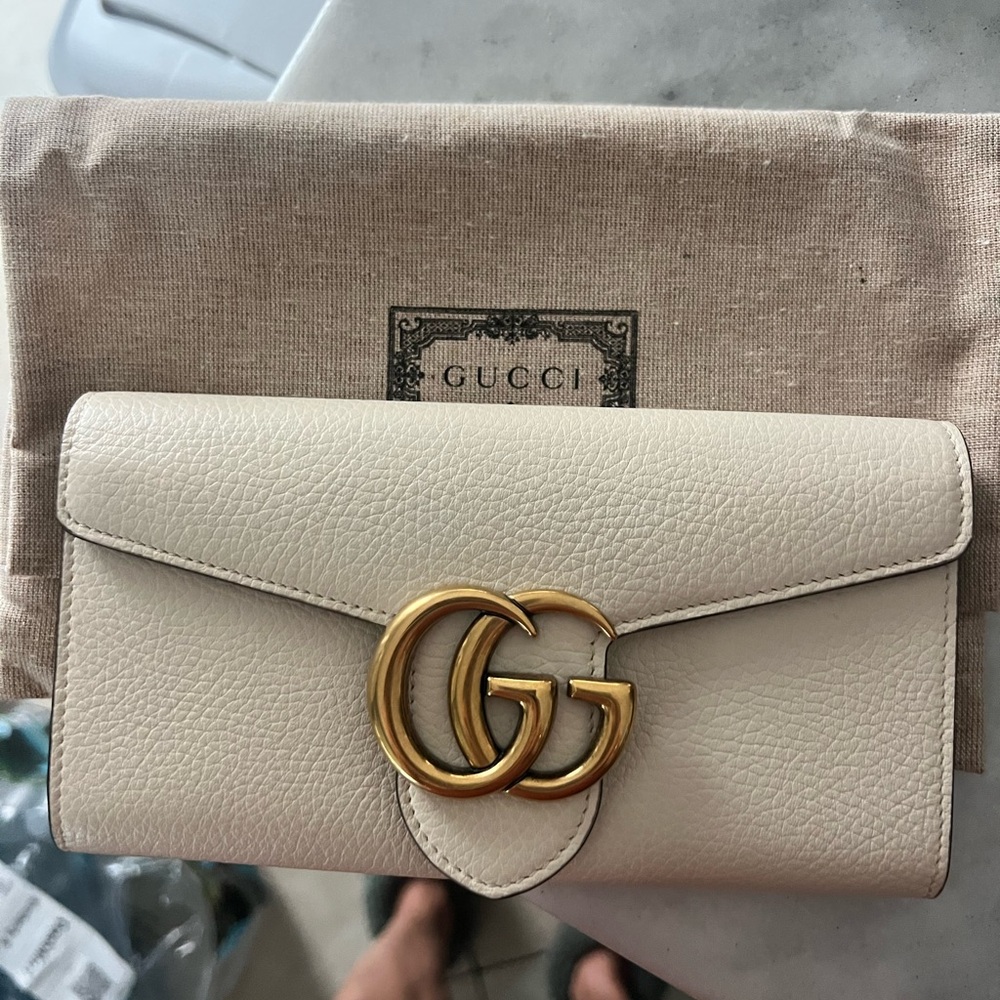 Gucci Ivory Leather Clutch with Gold GG Logo 779776 A7M0T 9522 model❌❌SOLD LOCAL - Picture 8 of 11